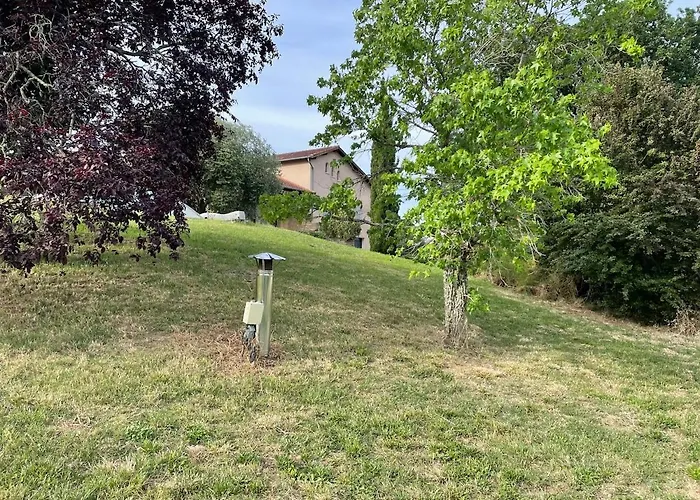 Le De Lagarrigue Senouillac