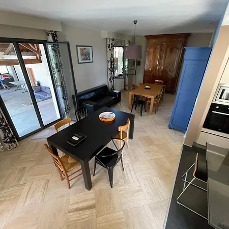 Le De Lagarrigue Villa