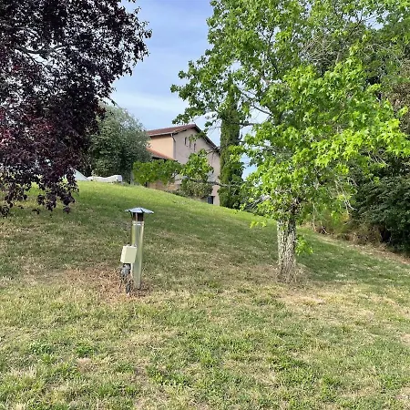 Le De Lagarrigue Senouillac